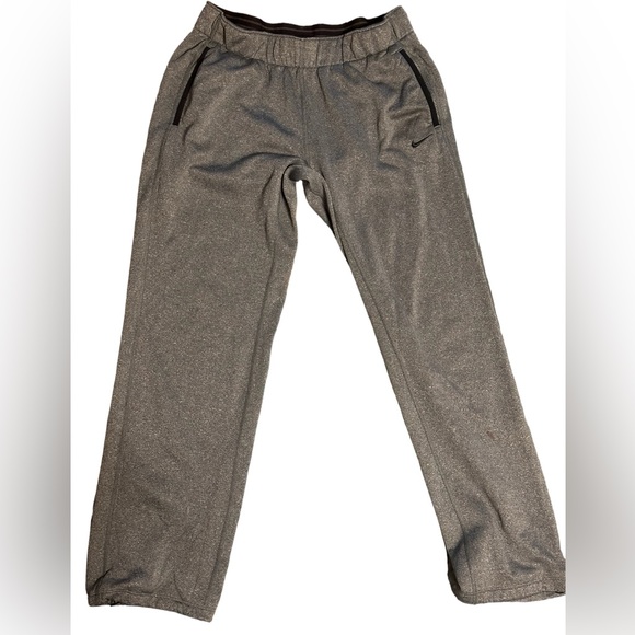 Nike THERMA-FIT. Sweatpants. - Picture 2 of 4